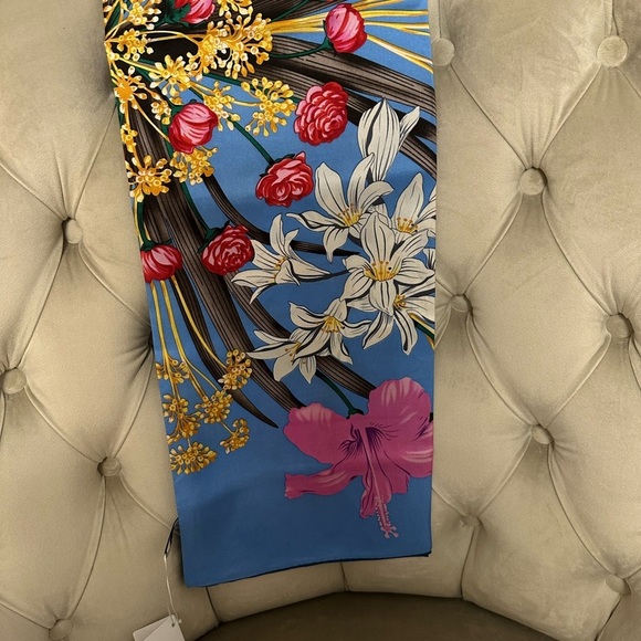 Salvatore Ferragamo Blue and Pink Floral Silk Scarf - Picture 15 of 15